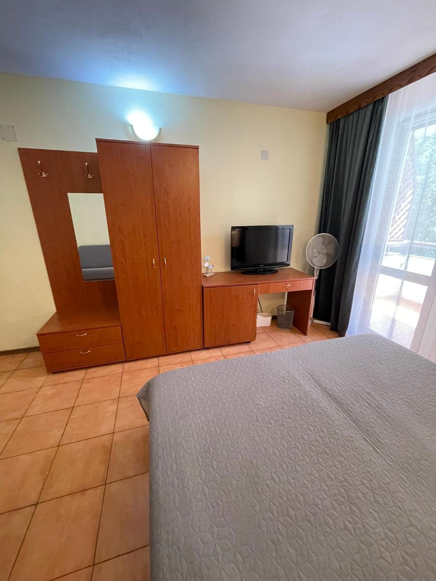 Holiday House Gendar, チェルノモレツ エクステリア 写真